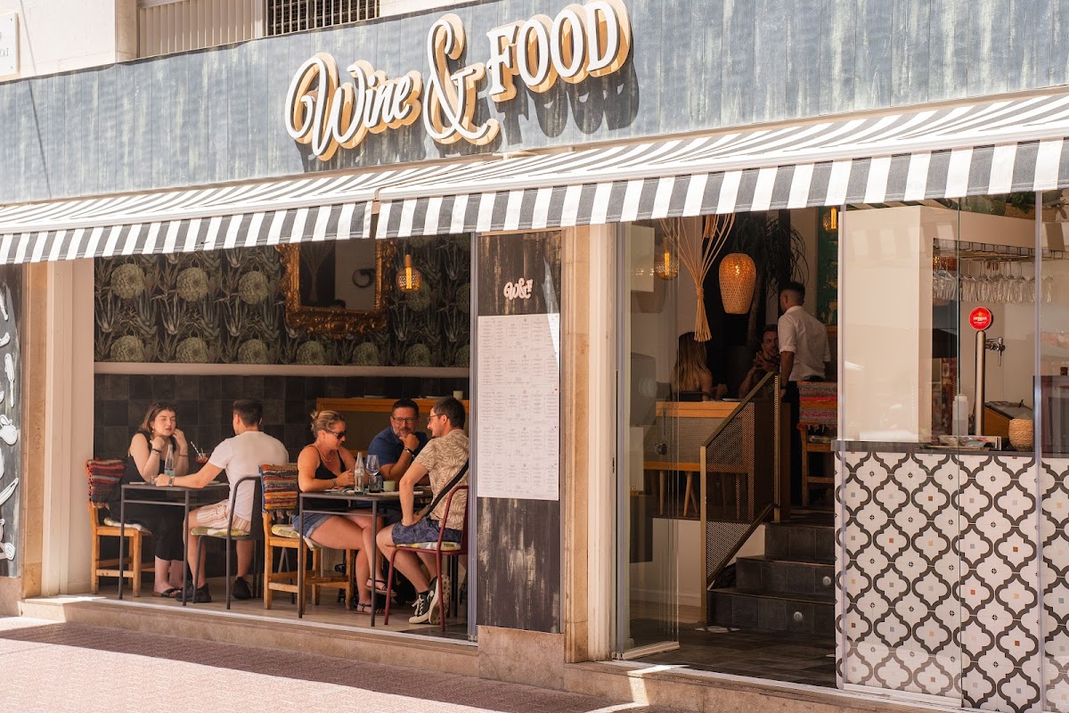 Wine & Food Restaurang