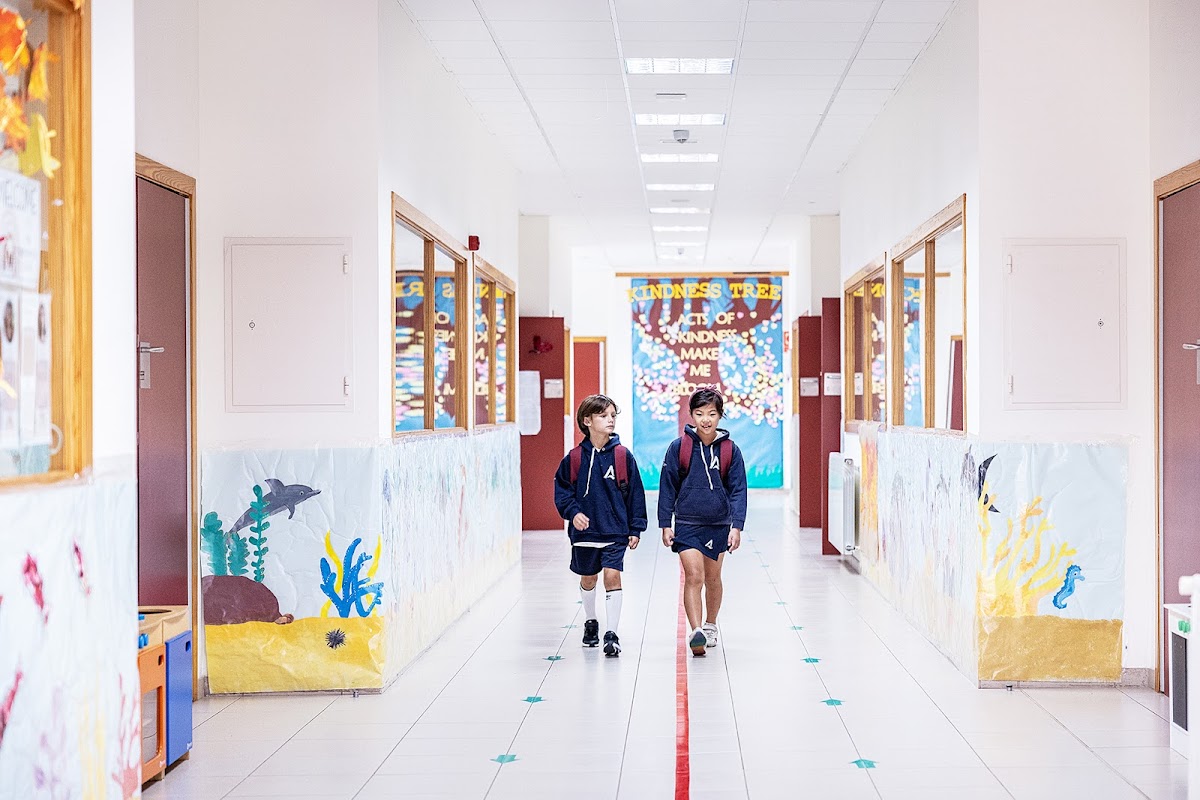 Agora Portals International School