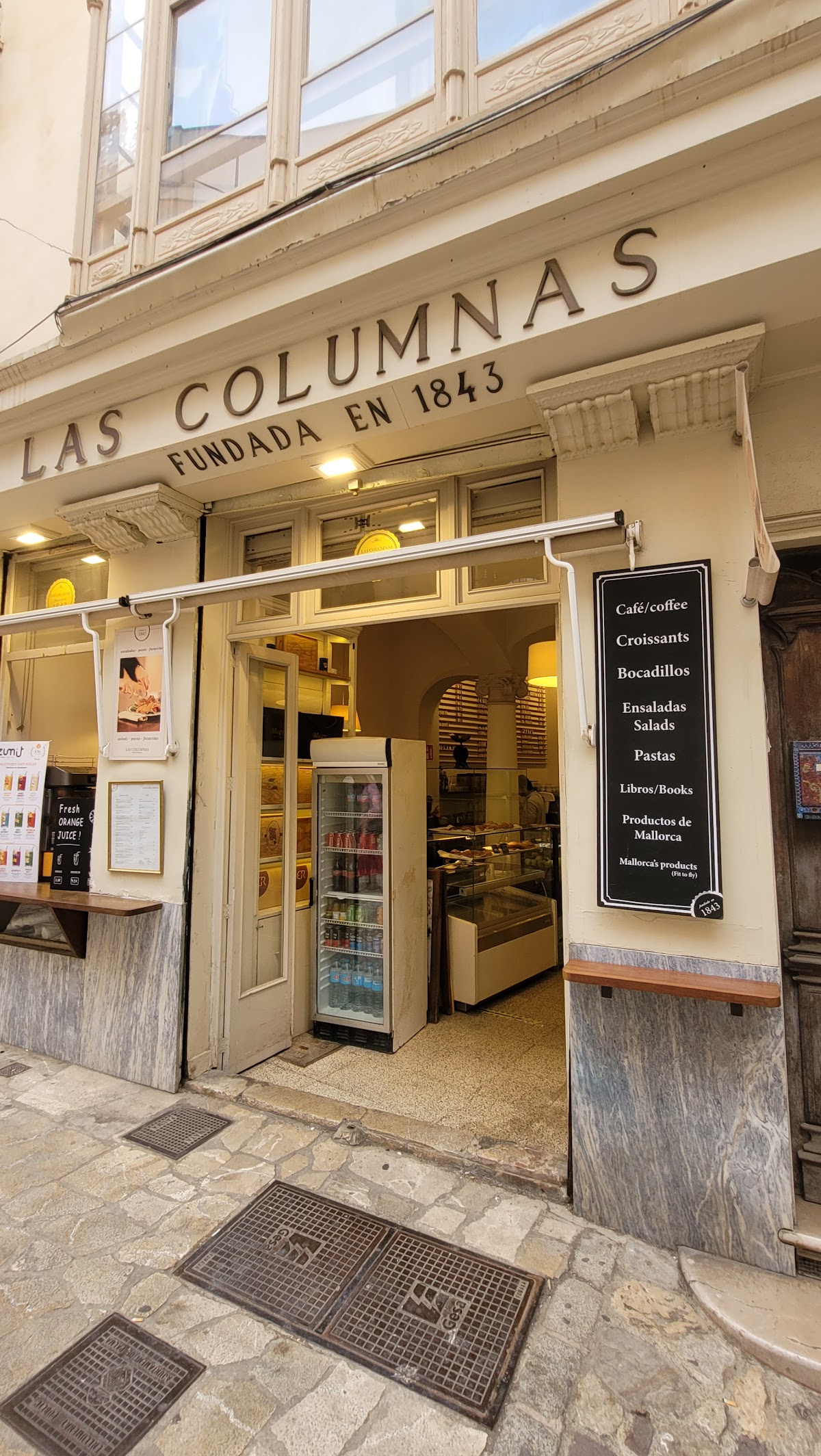 Cafetería Las Columnas - Can Casasnovas