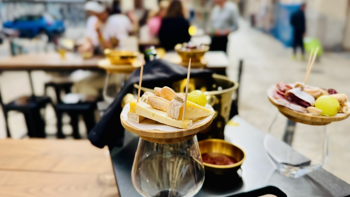 Fría Sophia Wein- und Champagnerbar