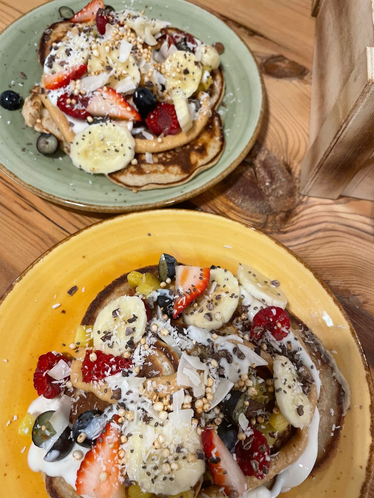 LA MESA CON LIVE HEALTHY