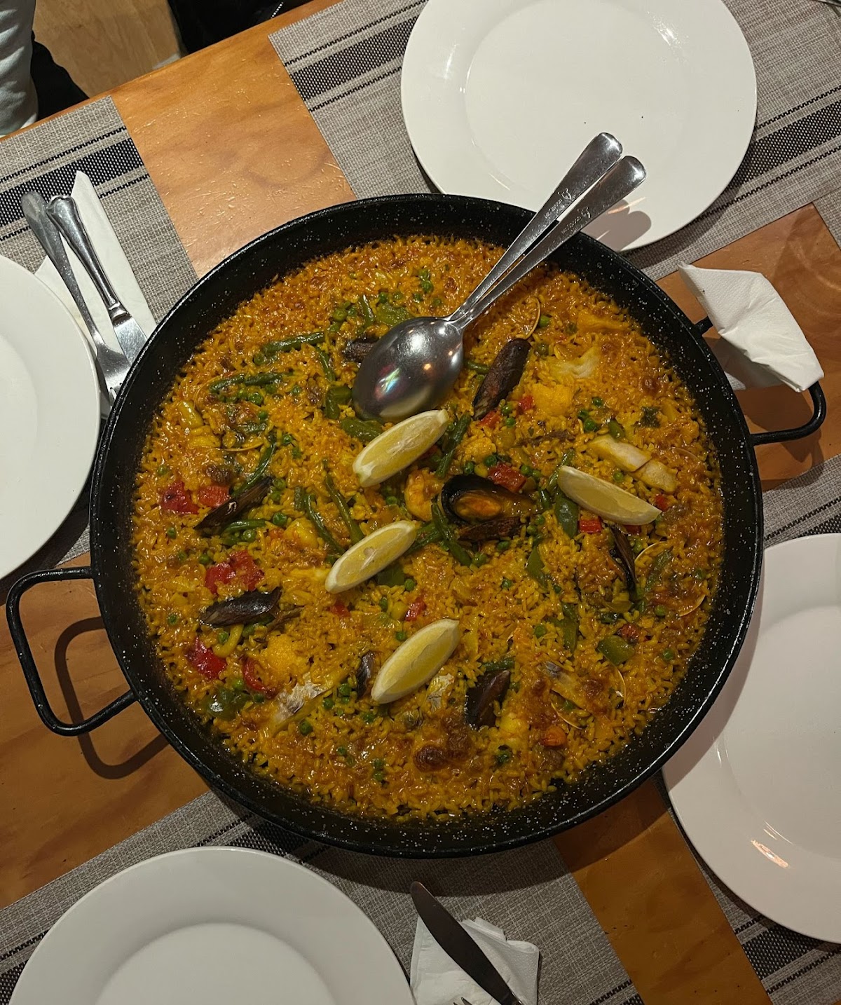 RESTAURANTE MEKENI