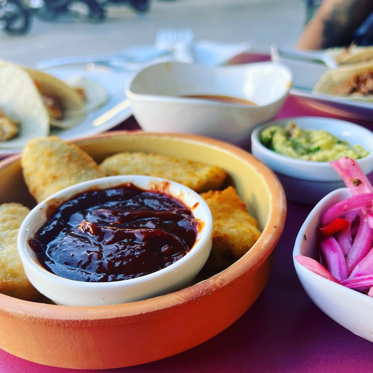 La llorona taco bar