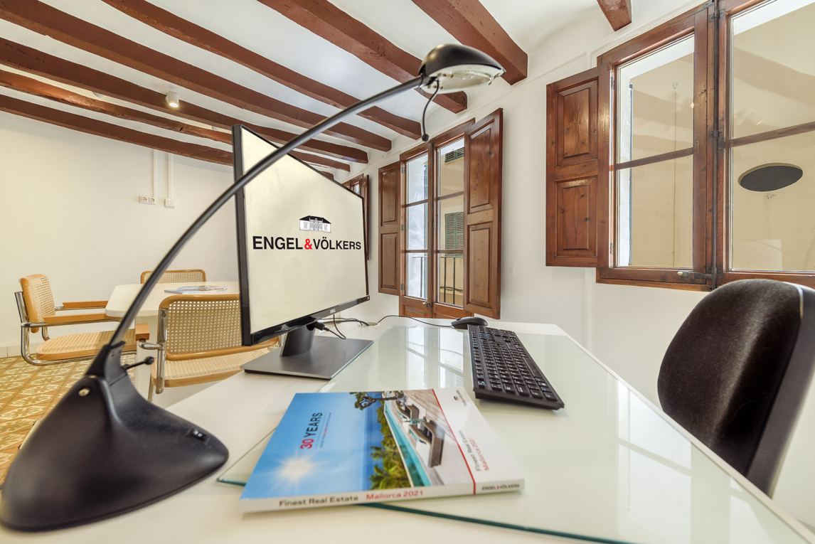 Engel & Völkers Sóller - Real Estate Agent