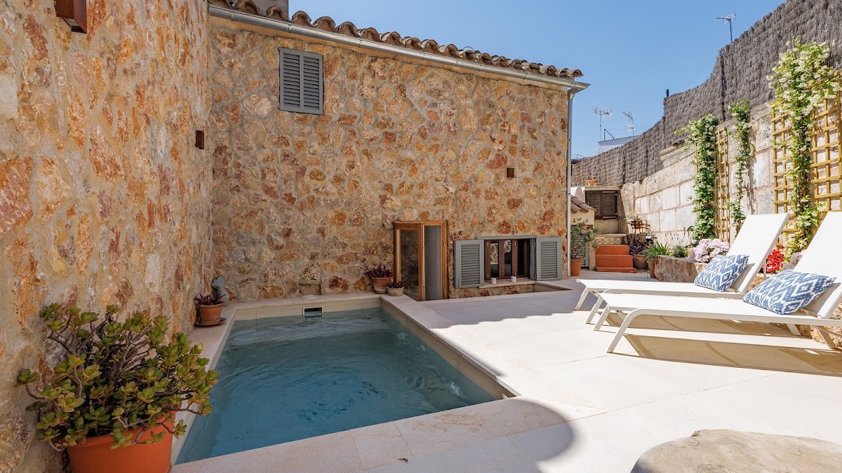 RE/MAX Calm Inmobiliaria Mallorca