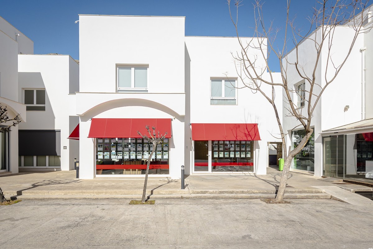 Riusech Estate Agents