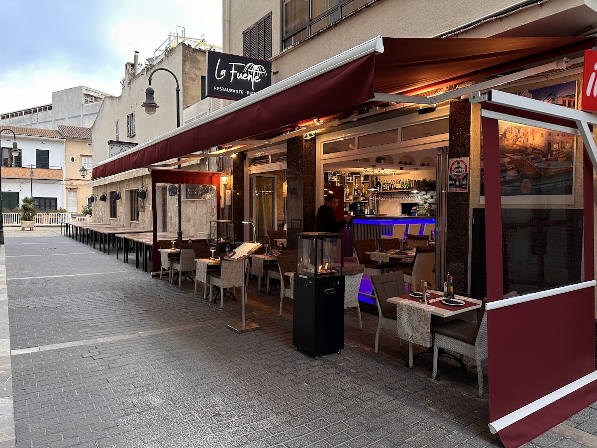 Restaurante y Pizzería La Fuente