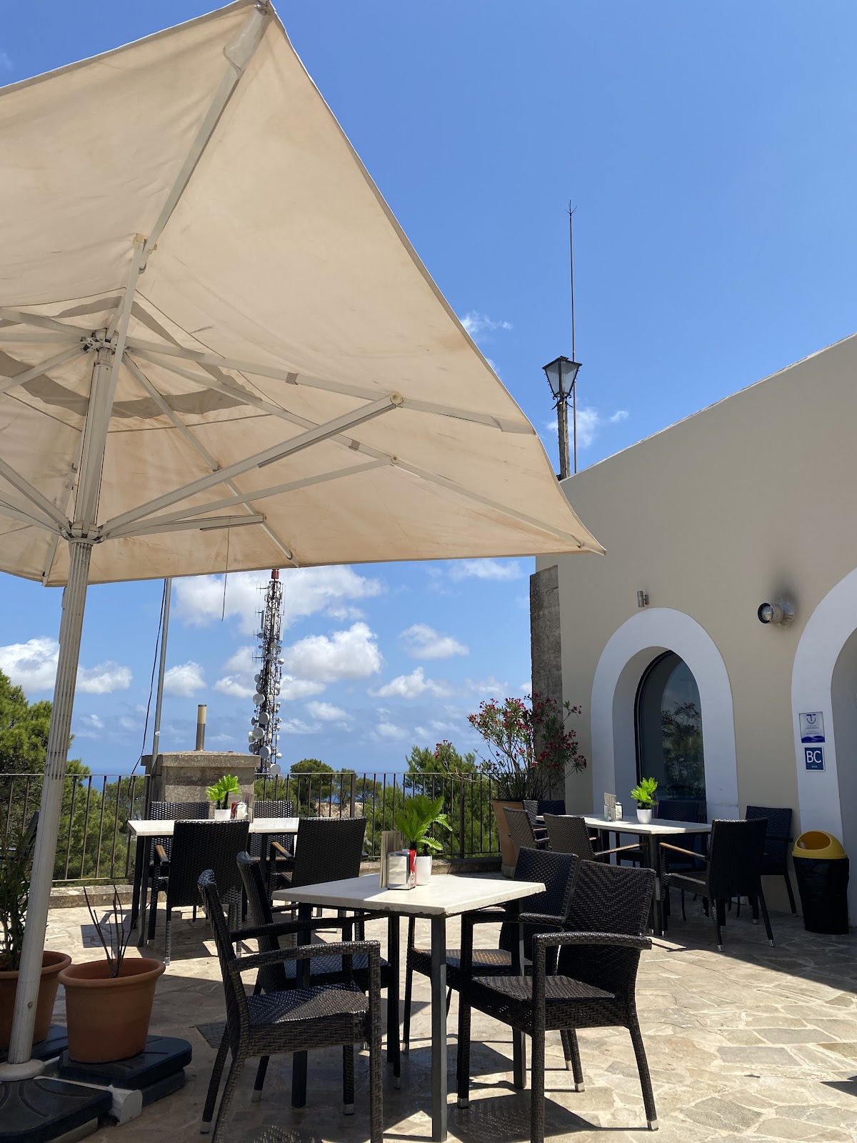 Essència Mediterrània Restaurants