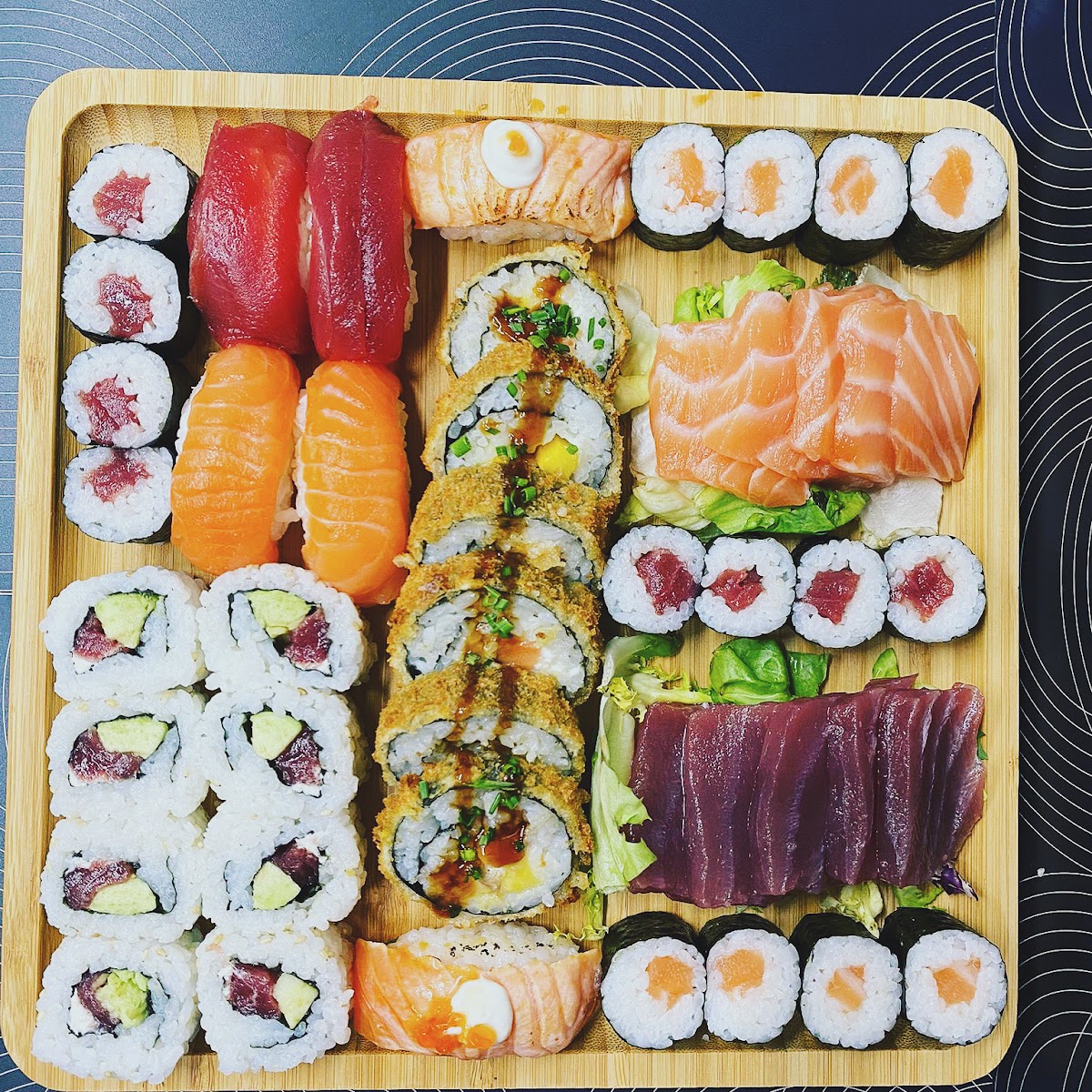 HILLS Thai And Sushi