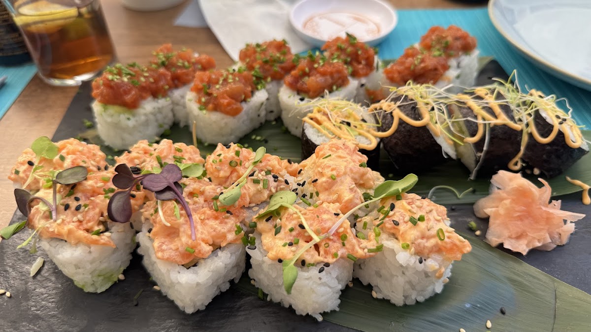 HILLS Thai And Sushi