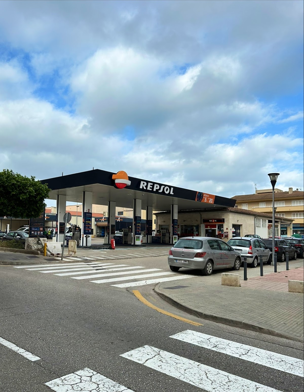 Estación de Servicio Repsol