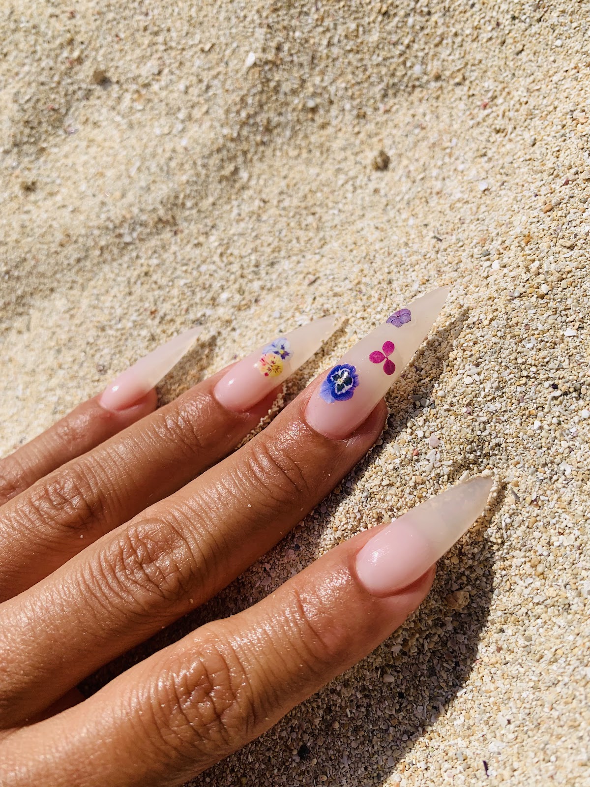 Made by Ahyoka Nails
