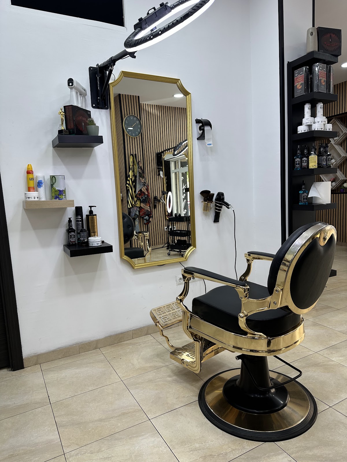 Glamour barber